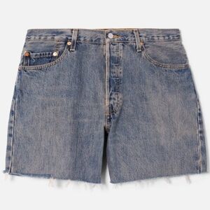 Redone/Levi's SEALED! NWT! 90's Boyfriend Shorts in Tinted Blush. Sz 28. R2S!!
